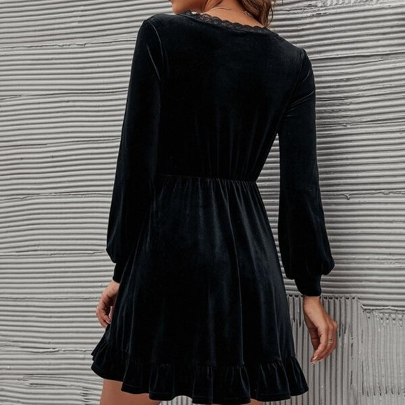 Lace Trim Lantern Sleeve Ruffle Hem Velvet Dress - Picture 3 of 8